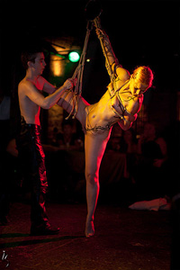 2. Bondagemagazingeburtstagsparty